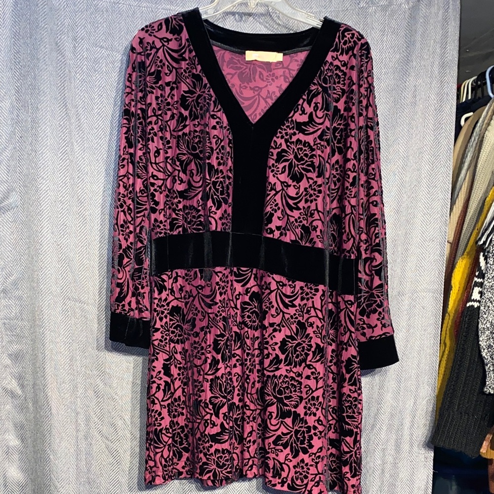 Elegant Pink and Black Floral Dress